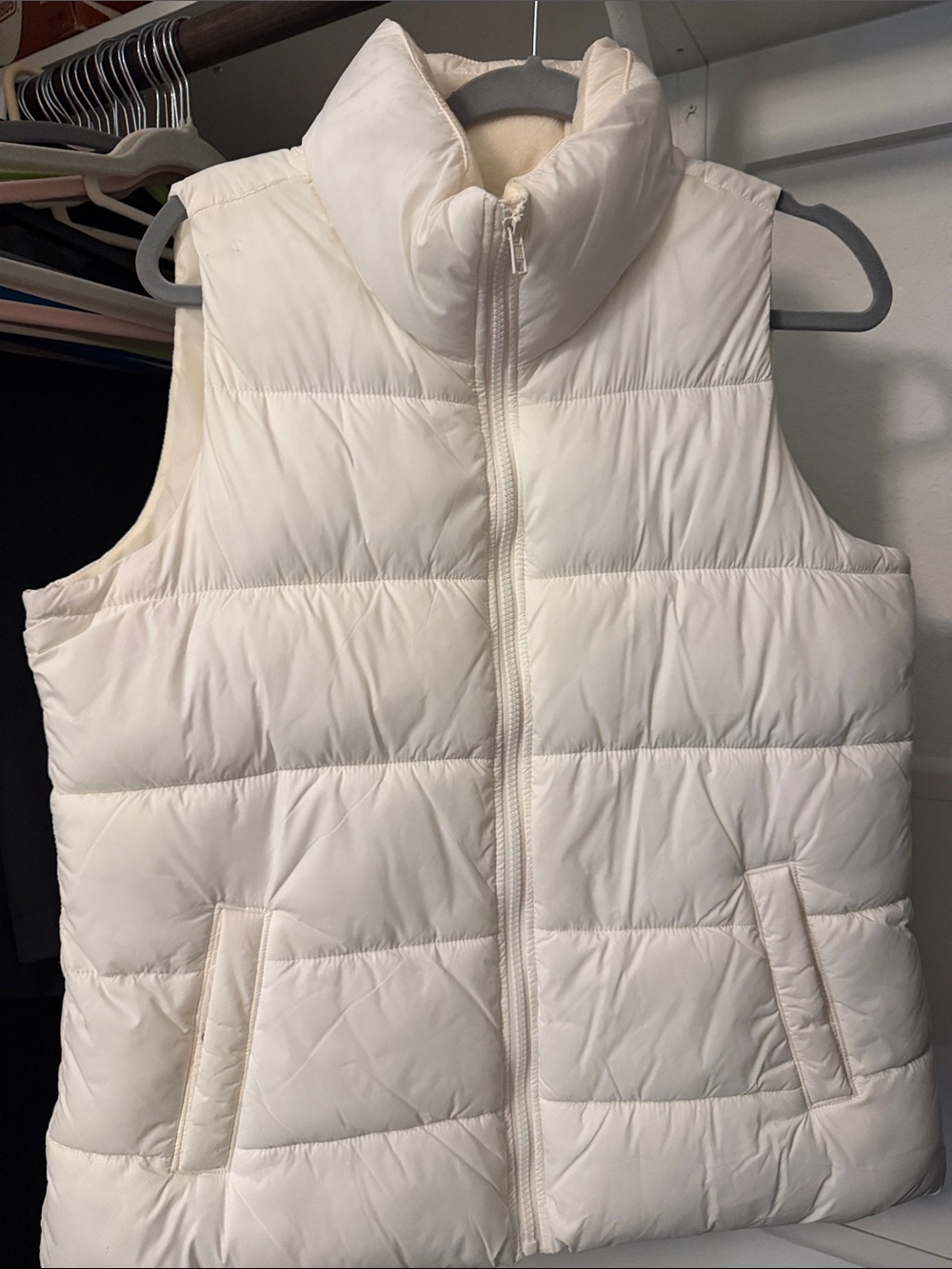 Old Navy Cream Quilted Puffer Vest